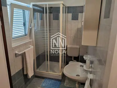 Haus 335 m² in Tribunj, 3 Wohneinheiten - 17