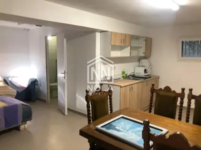 Haus 335 m² in Tribunj, 3 Wohneinheiten - 6