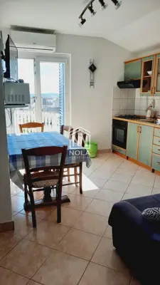 Haus 335 m² in Tribunj, 3 Wohneinheiten - 16