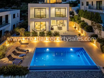 Villa in Rogoznica, quiet bay and sea view