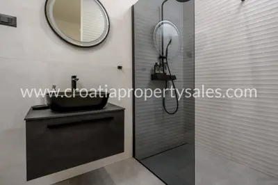 Villa in Rogoznica, quiet bay and sea view - 5