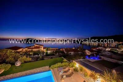 Villa in Rogoznica, quiet bay and sea view - 3
