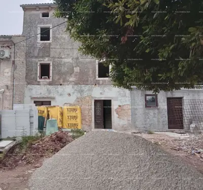 House in Krnica, Marčana - large yard and pool
