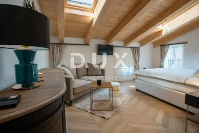 Hotel 758 m², Buje - restaurant, pool and sea view - 15
