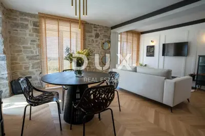 Hotel 758 m², Buje - restaurant, pool and sea view - 17