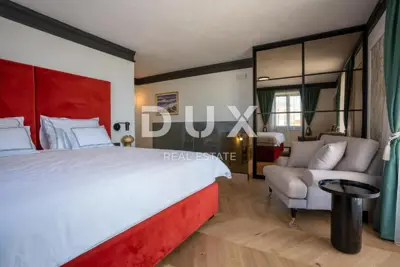 Hotel 758 m², Buje - restaurant, pool and sea view - 22
