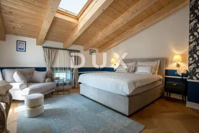Hotel 758 m², Buje - restaurant, pool and sea view - 14