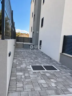 Dalmacija, Makarska, trosobni stan, 82,74 m², vrt - 9