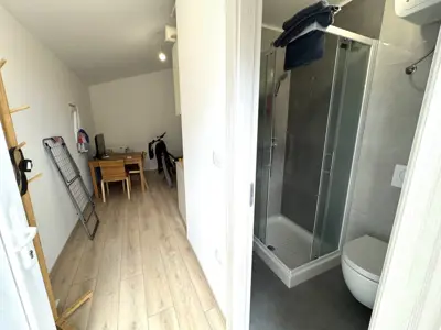 House 195 m², Šišan - quiet street and two apartments - 14