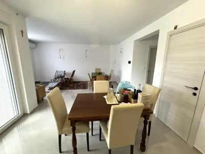 House 195 m², Šišan - quiet street and two apartments - 18