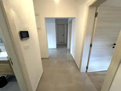 House 195 m², Šišan - quiet street and two apartments - 11