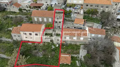 Kamene kuće, Smokvica na Korčuli, mirna ulica i vinogradi - 9
