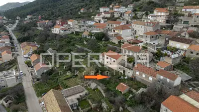 Kamene kuće, Smokvica na Korčuli, mirna ulica i vinogradi - 13
