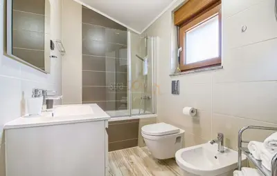 Vila 327 m², Jadreški - bazen i okućnica 550 m² - 20