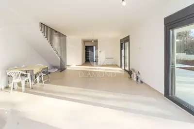 Villa 200 m², Poreč - pool 45 m² and balcony 25 m² - 6