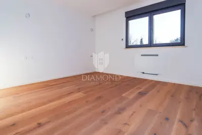 Villa 200 m², Poreč - pool 45 m² and balcony 25 m² - 10