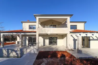 Villa 200 m², Poreč - pool 45 m² and balcony 25 m² - 4