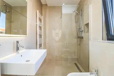 Villa 200 m², Poreč - pool 45 m² and balcony 25 m² - 11