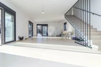 Villa 200 m², Poreč - pool 45 m² and balcony 25 m² - 5