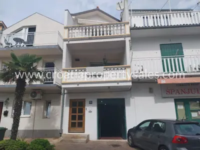 Poslovni prostor 85 m², Šibenik - prizemlje uz park