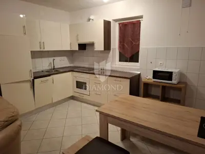 Velika kuća sa bazenom u Labinu - 12