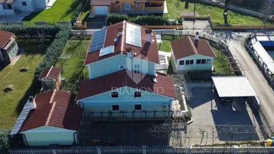 Velika kuća sa bazenom u Labinu - 7