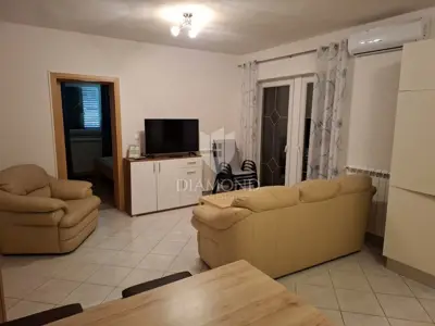 Velika kuća sa bazenom u Labinu - 11