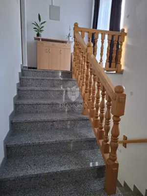 Velika kuća sa bazenom u Labinu - 15