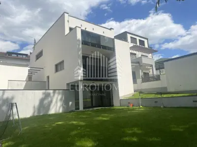 Newly built villa 302 m², garden, terrace, 4 parking spaces, Maksimir