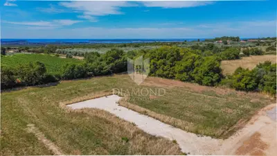 Baugrundstück 1.780 m², Vodnjan - Panoramablick - 4