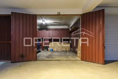 Garage zum Kauf in Sopot, 12 m²