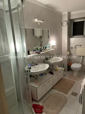 Doppelhaushälfte 245 m², Kaštela - Meerblick - 4