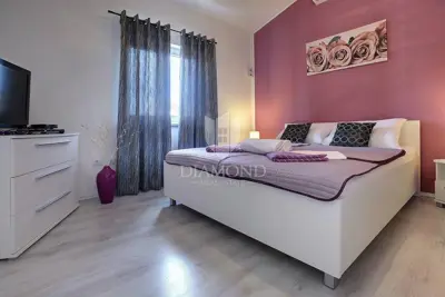Kuća 300 m², Medulin - 500 m od mora - 11