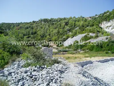 Agricultural land 30,500 m², Brač - first row to the sea - 10