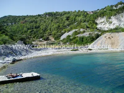 Agricultural land 30,500 m², Brač - first row to the sea - 11