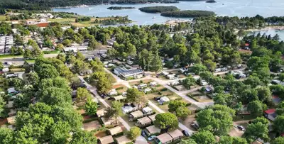 Grundstück 1.438 m², Funtana - in der Nähe des Zentrums und des Meeres