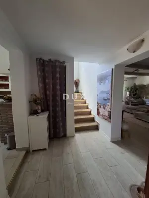 Semi-detached house 120 m², Poreč - peaceful surroundings - 10