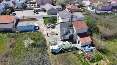Kuća 160 m², Vrsi - centar mjesta, adaptacija - 4