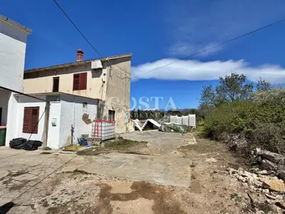 Kuća 160 m², Vrsi - centar mjesta, adaptacija - 15
