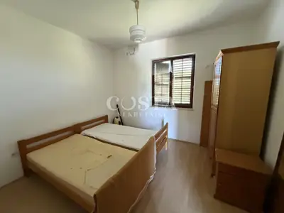 Kuća 160 m², Vrsi - centar mjesta, adaptacija - 13