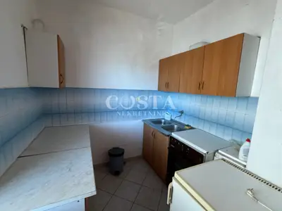 Kuća 160 m², Vrsi - centar mjesta, adaptacija - 12