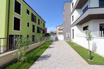 Apartment in Premantura, 2 bedrooms, terrace and pool - 12