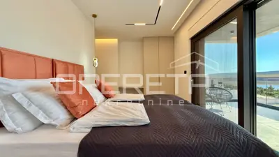 Vila s panoramskim pogledom na more i Velebit, 275 m² - 7