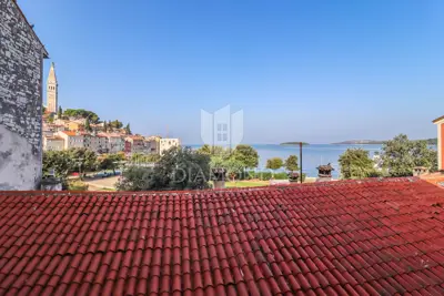 Apartmenthaus 153 m², Rovinj Zentrum, 5 Einheiten