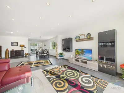 Kuća 291 m², Medulin - grijani bazen i jacuzzi - 11