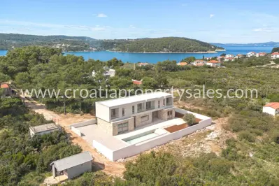 Kuća, Šolta, 320 m², 1 500 000 € - 11