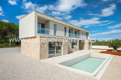 Kuća, Šolta, 320 m², 1 500 000 €