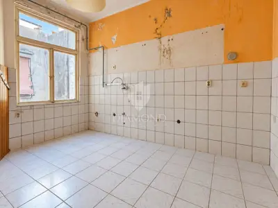 Stan 76 m², Rijeka Centar - za potpunu adaptaciju - 4