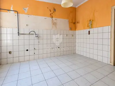 Stan 76 m², Rijeka Centar - za potpunu adaptaciju - 5