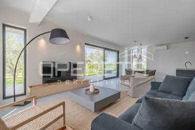 Haus 167 m², Poreč - in der Endphase des Baus - 16